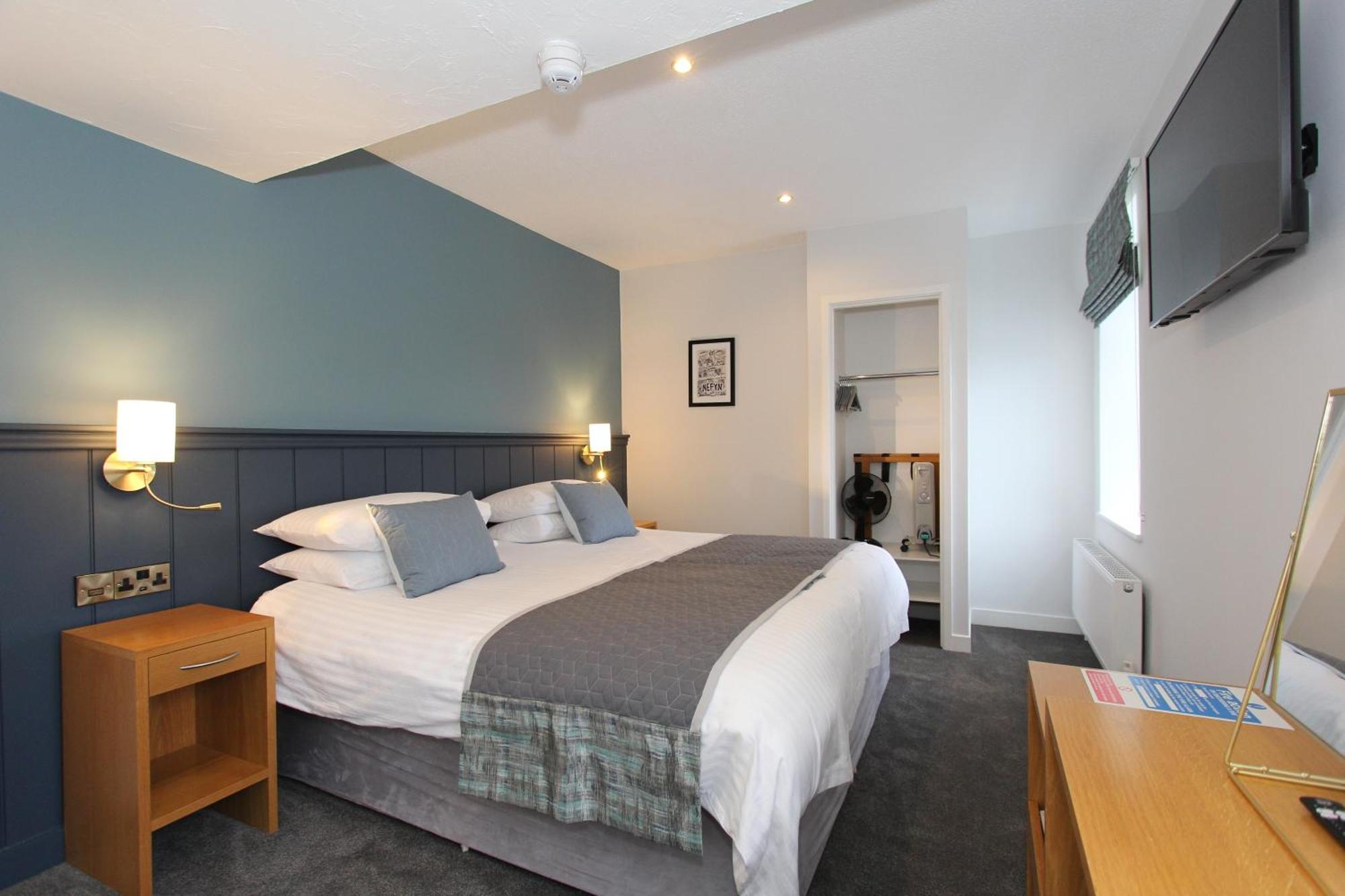 Gwesty Nanhoron Arms Hotel Нефин Экстерьер фото
