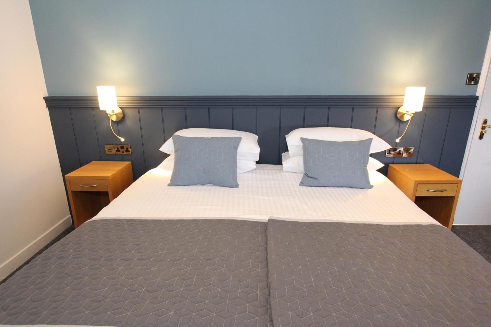 Gwesty Nanhoron Arms Hotel Нефин Экстерьер фото