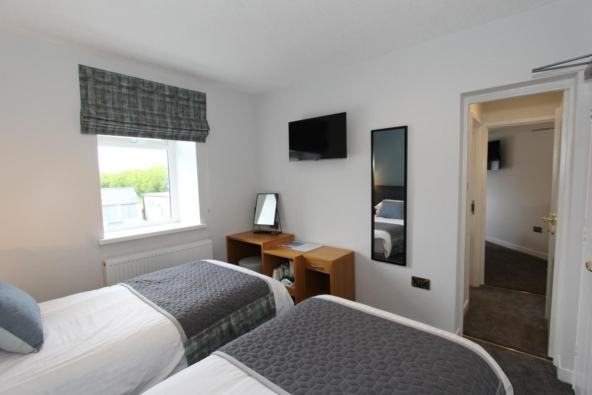 Gwesty Nanhoron Arms Hotel Нефин Экстерьер фото